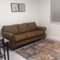 Sofa brand new sofa with no damage