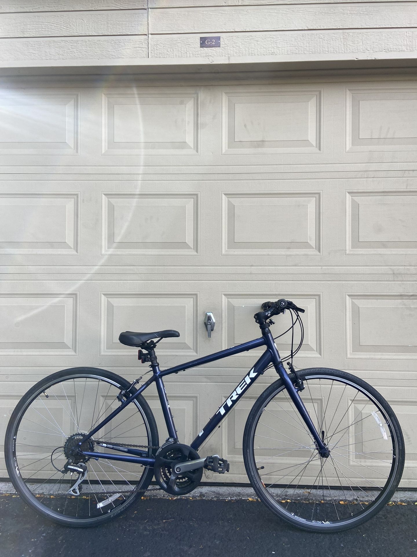 Trek 7.1 FX Hybrid Bike – 17.5” Frame - Aluminium Bicycle Commuter