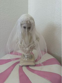 MICHAELS  HAUNTED FOREST COLLECTION BUST