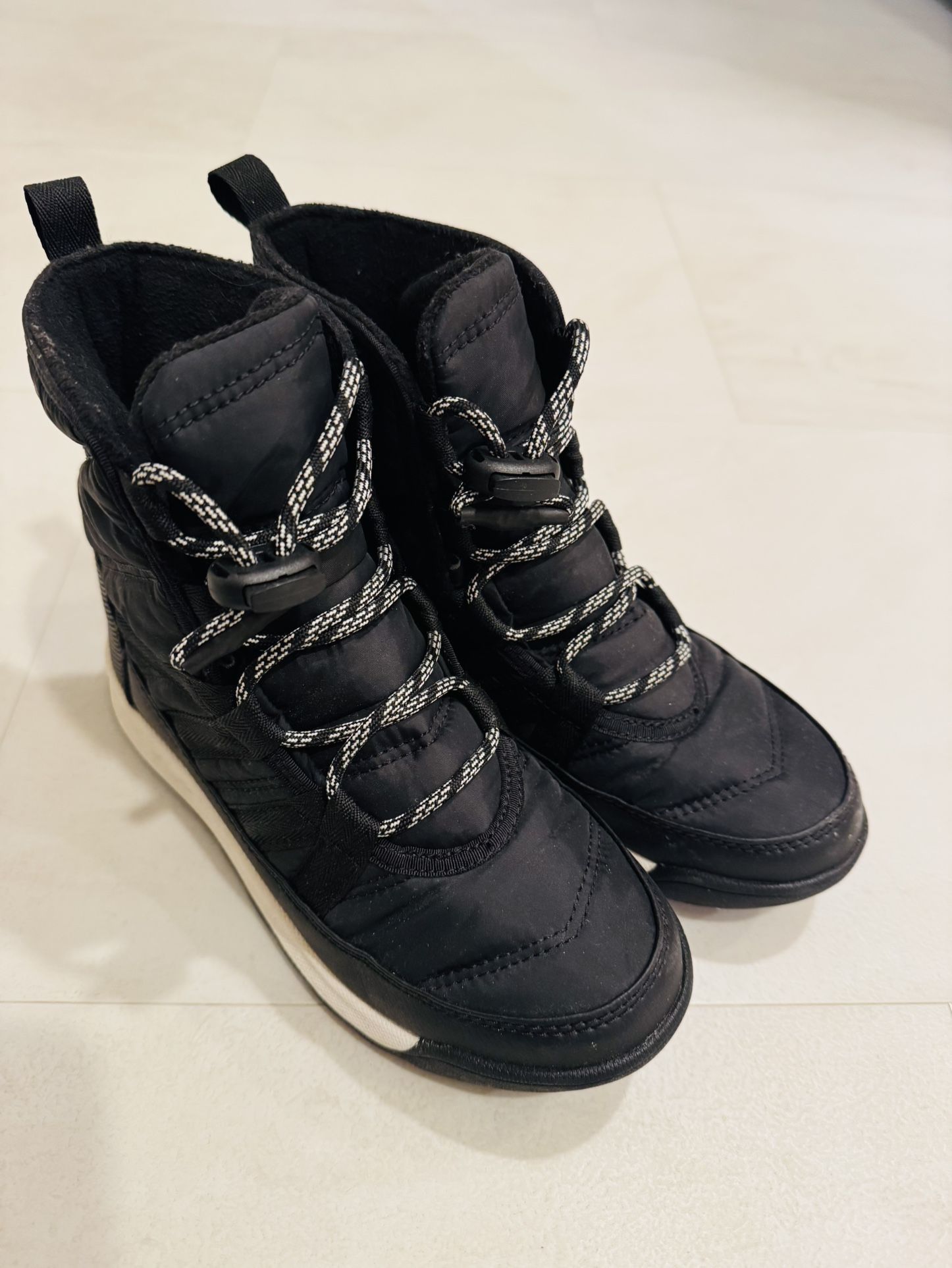 Sorel boy winter boots size 10