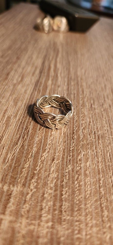 Sterling Silver Ring. Size 10