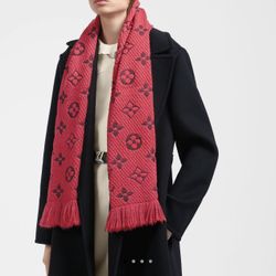 Louis Vuitton Logo Mania Knit Scarf 🧣 