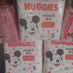 HUGGIES SIZE 5 and Wipes 