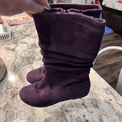 Girl’s Suede Boots