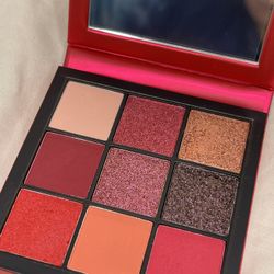 Huda Beauty Ruby Obsessions Palette 