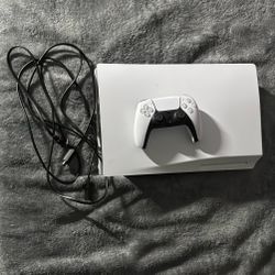 Ps5 with controller 