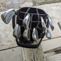 Titleist Golf Clubs / Ultimate Golf Bag