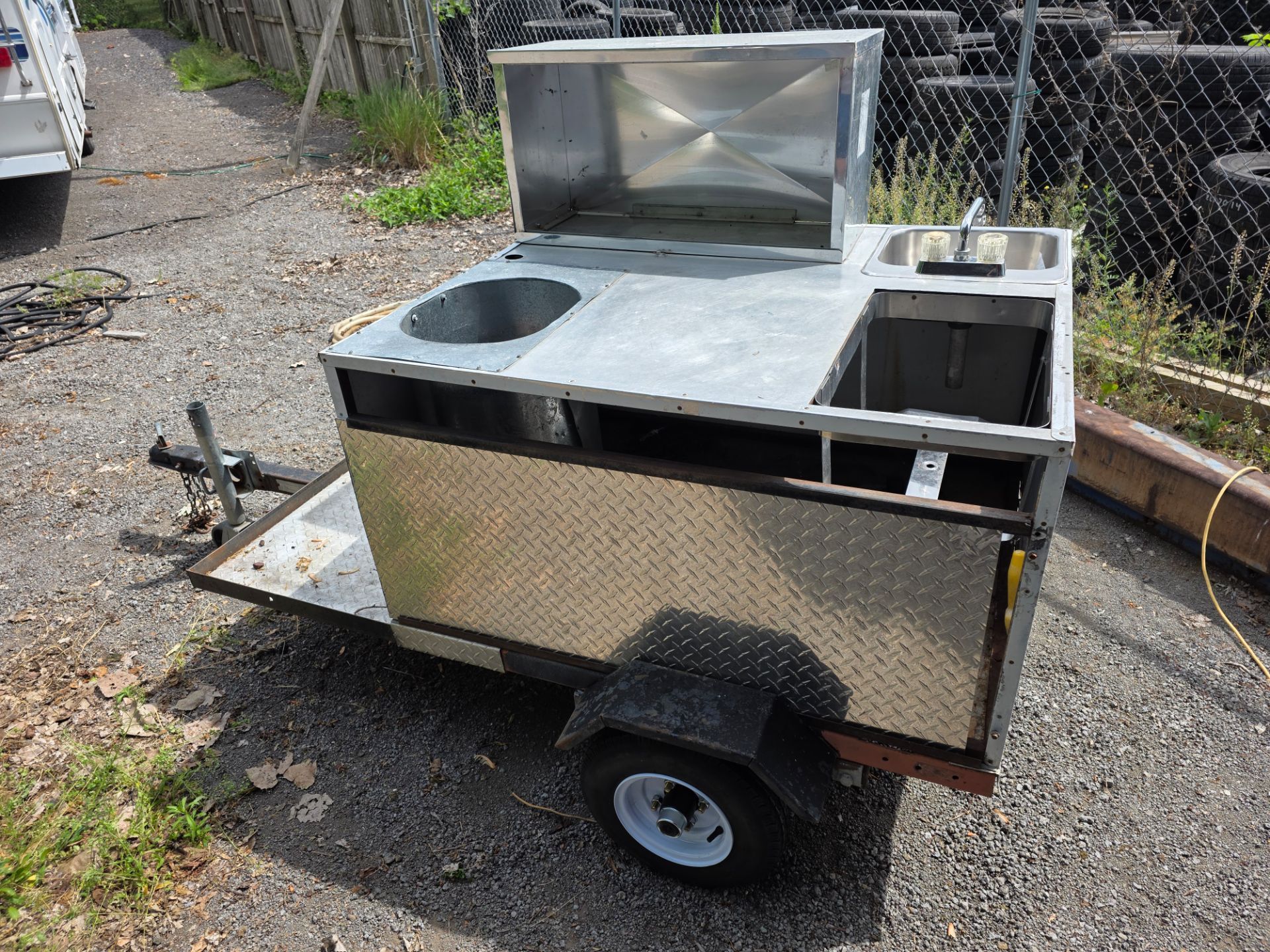 Hot dog cart read description