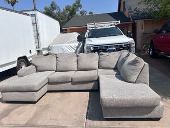 Sectional sofa couch