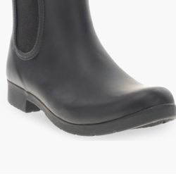  Women Waterproof boots