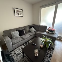 Altari 2-Piece Sleeper Sectional