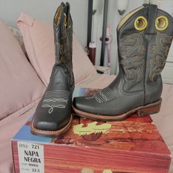 Square toe western boots
