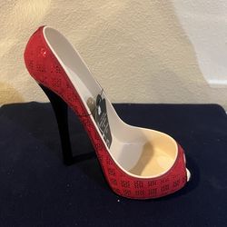Red High Heel Wine Bottle Holder – Fun Bar Decor / Gift for Wine Lovers