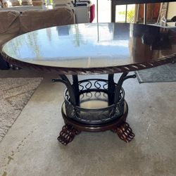Beautiful Round Kitchen Table 
