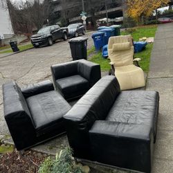 Free Couches 