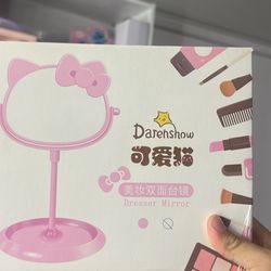 Hello Kitty Mirror 