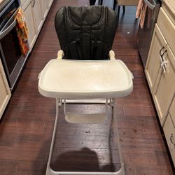Joovy High Chair 