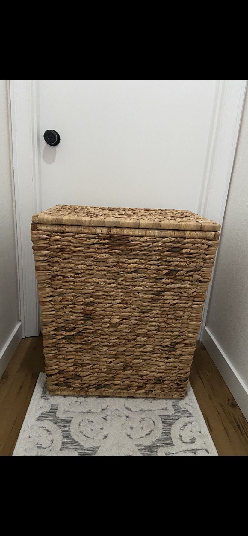 Large Wicker Laundry Basket 