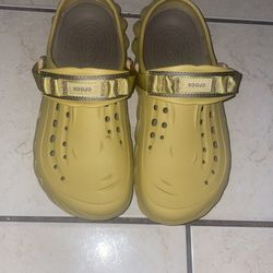 Echo Crocs  Size 10