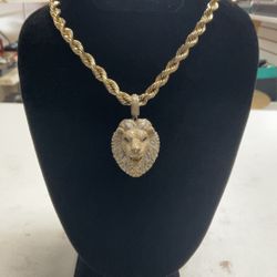 10k Diamond Lion Pendant And Rope Chain