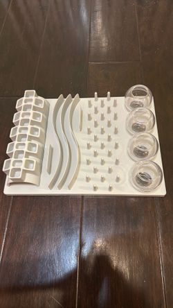 Cat puzzle feeder