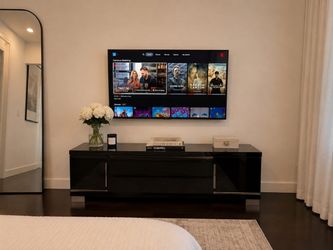 Luxury penthouse furniture sale due to an urgent move