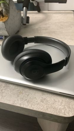 Beats Studio Pro