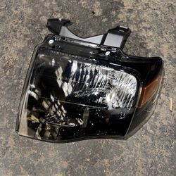 2007 to 2014 Ford Expedition Left Side Driver Side Headlight Luz Calavera Derecha Conductor La Zona Auto Parts