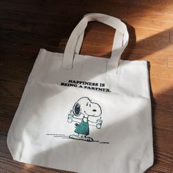 Starbucks x PEANUTS Collaboration 2022 Autumn Collection Snoopy tote bag New