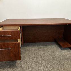 Desk for sale (will deliver) $200