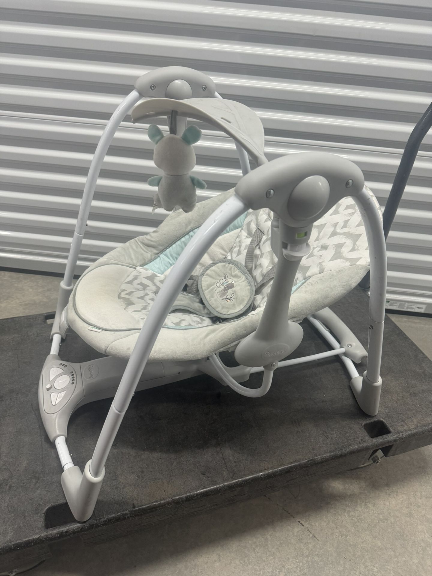 Ingenuity Convert Me 2-in-1 Portable Vibrating Baby Swing Nash, Infant, Gray