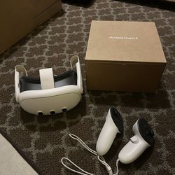 Meta Quest 3 128GB VR Headset w/ Box & Controllers – Like New