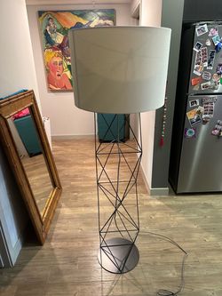 West elm geometric metal wire lamp