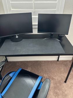 Desk and monitors