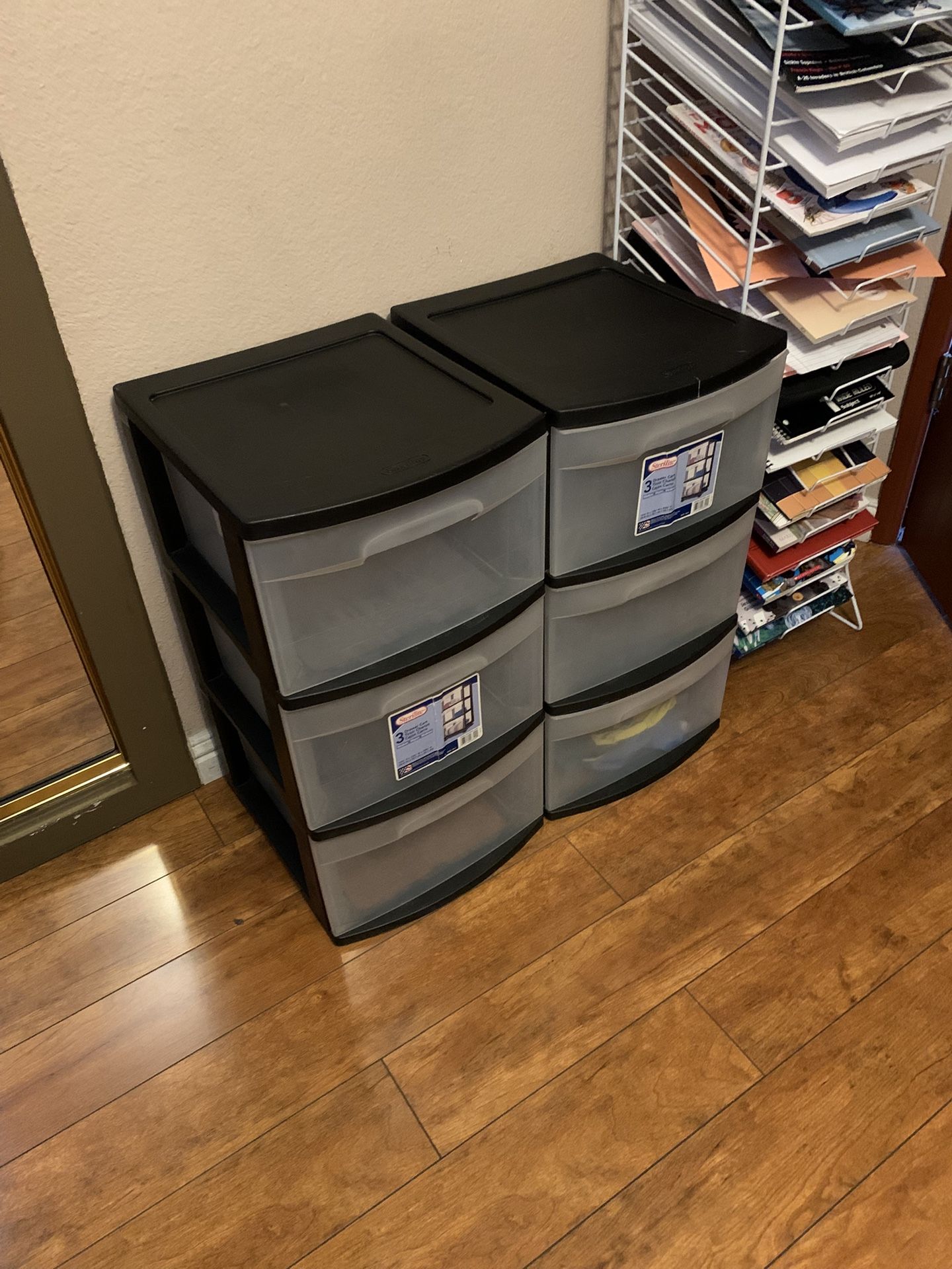 2 Storage Containers
