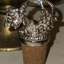 VINTAGE SILVER PLATED GRAPEVINE GRAPE VINE CORK WINE BOTTLE DECANTER STOPPER
