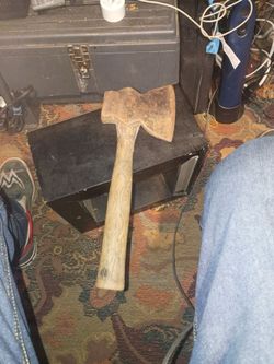 Vintage axe/ hatchet
