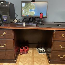 Office Desk / Computer Desk