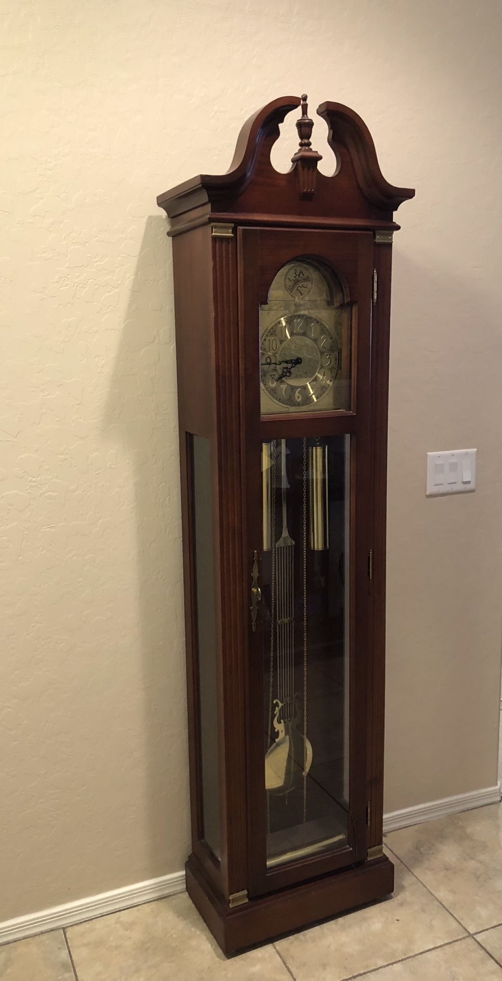 1983 Pearl Grandfather Clock #451-050H