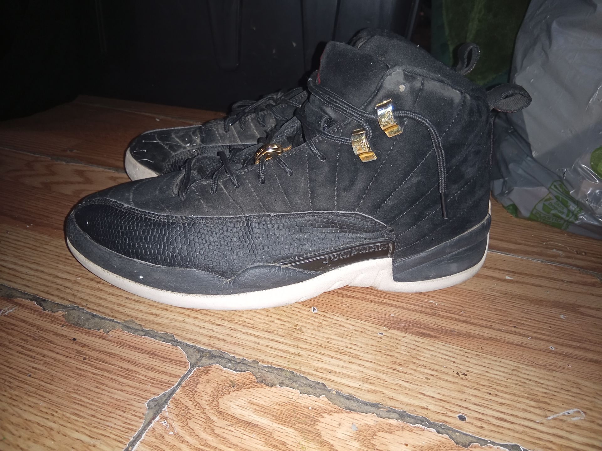 Nike Air Jordan 12 Retro 'Reverse Taxi' Size 11