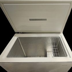 Frigidaire 7.2 Cu. Ft. Chest Freezer