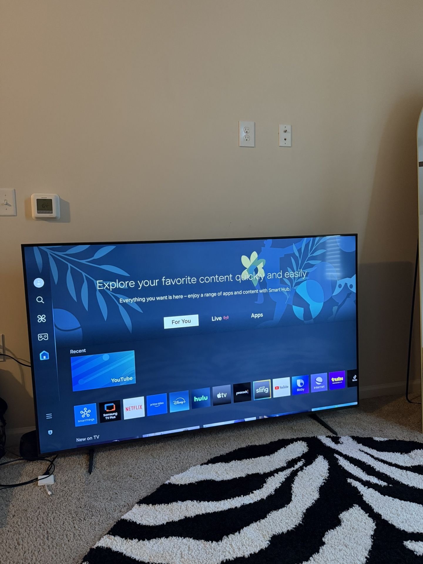 70IN SAMSUNG SMART TV