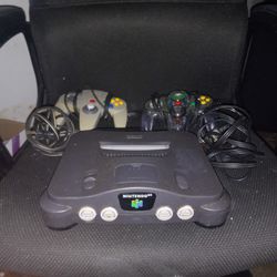 Nintendo 64 (2)controllers& Power Cords WORKS
