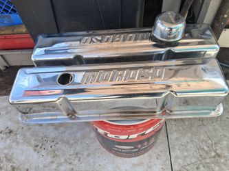Moroso valve covrers.