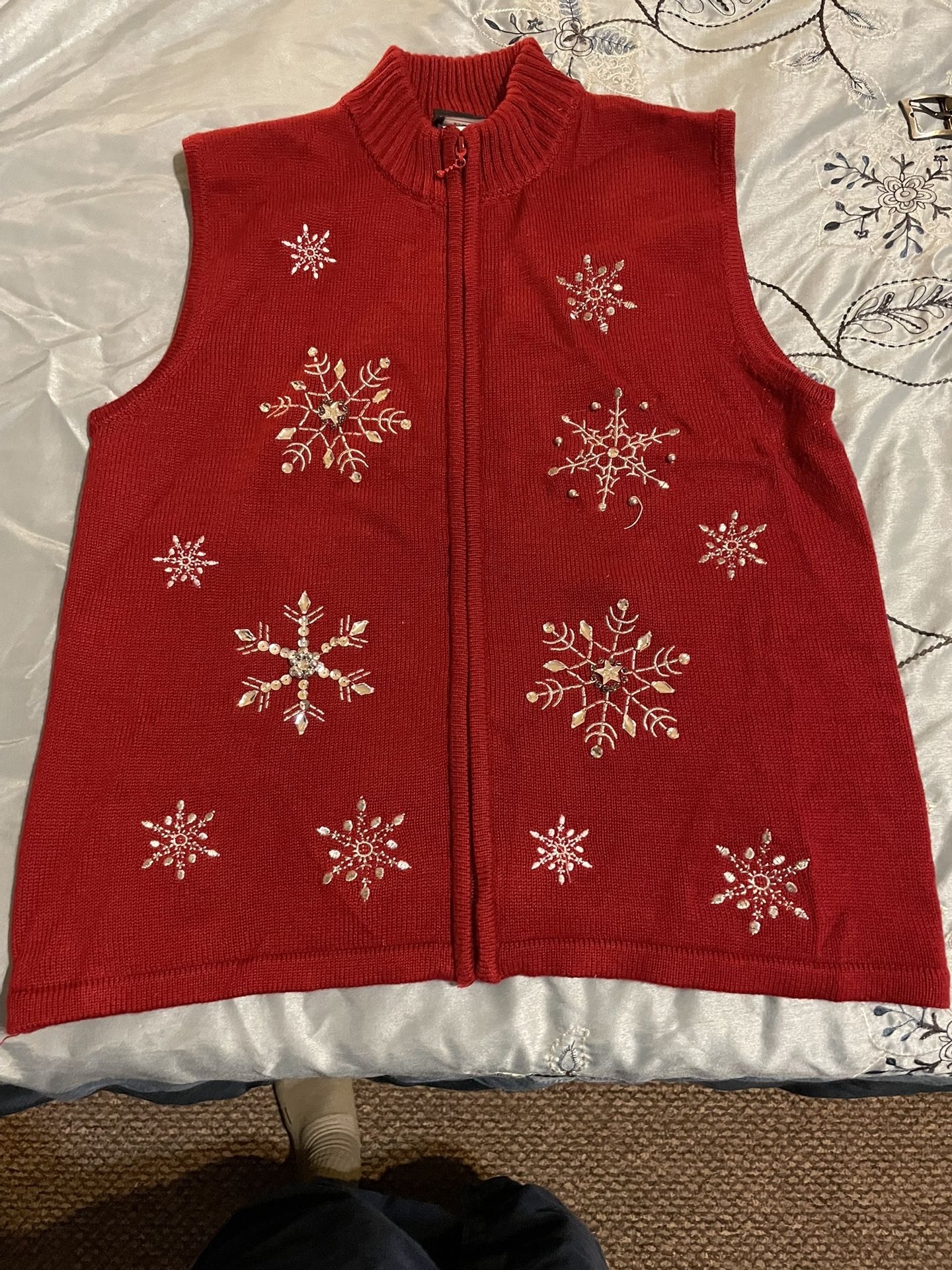 Ladies Size M Medium “ugly “ Christmas Sweater Vest Zip Front Red Snowflake