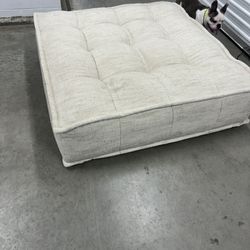 HD Buttercup Sofa  Seat 4 X 4 Ft 4 pieces and all selling individual or altogether 