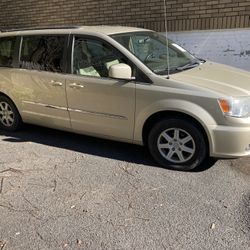 2011 Chrysler, Town & Country