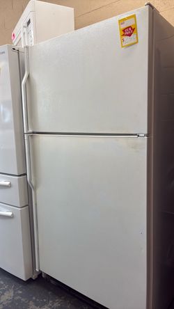 Nice like new Kenmore refrigerator