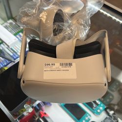 Meta quest console with controllers, fully tested