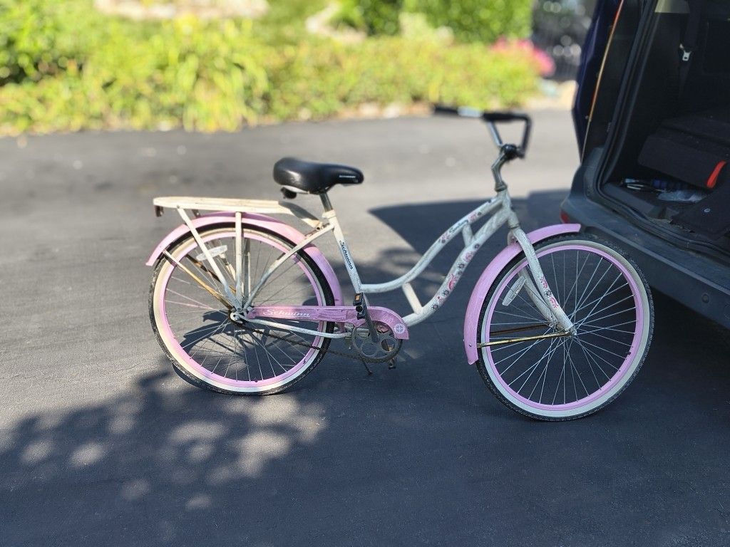 Vintage Girls Schwinn Bicycle Collectors Item